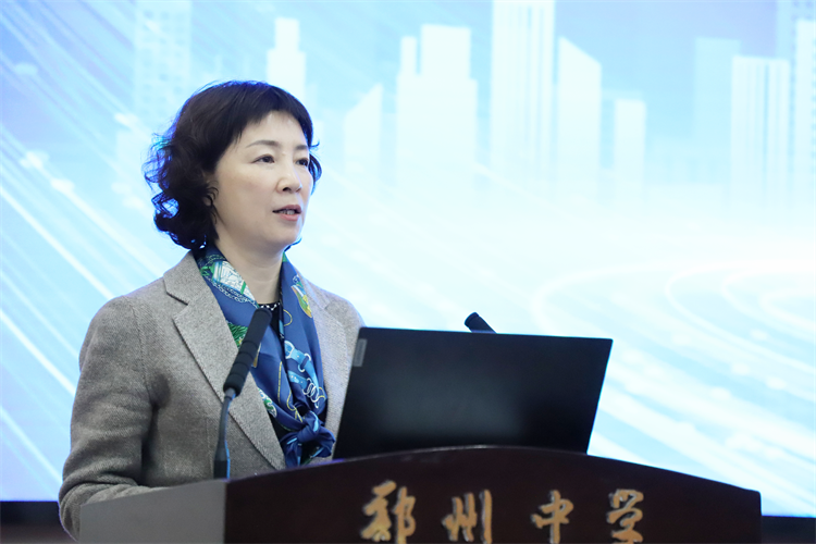 圖片4：河南省教育廳對(duì)外合作與交流處處長、河南省教育國際交流協(xié)會(huì)副秘書長王華星講話.png