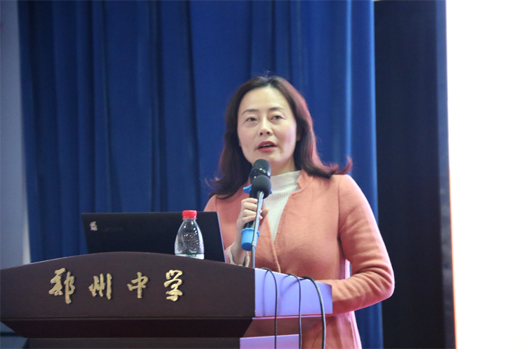 圖片6：鄭州中學(xué)黨委委員、副校長韓穎做總結(jié).JPG